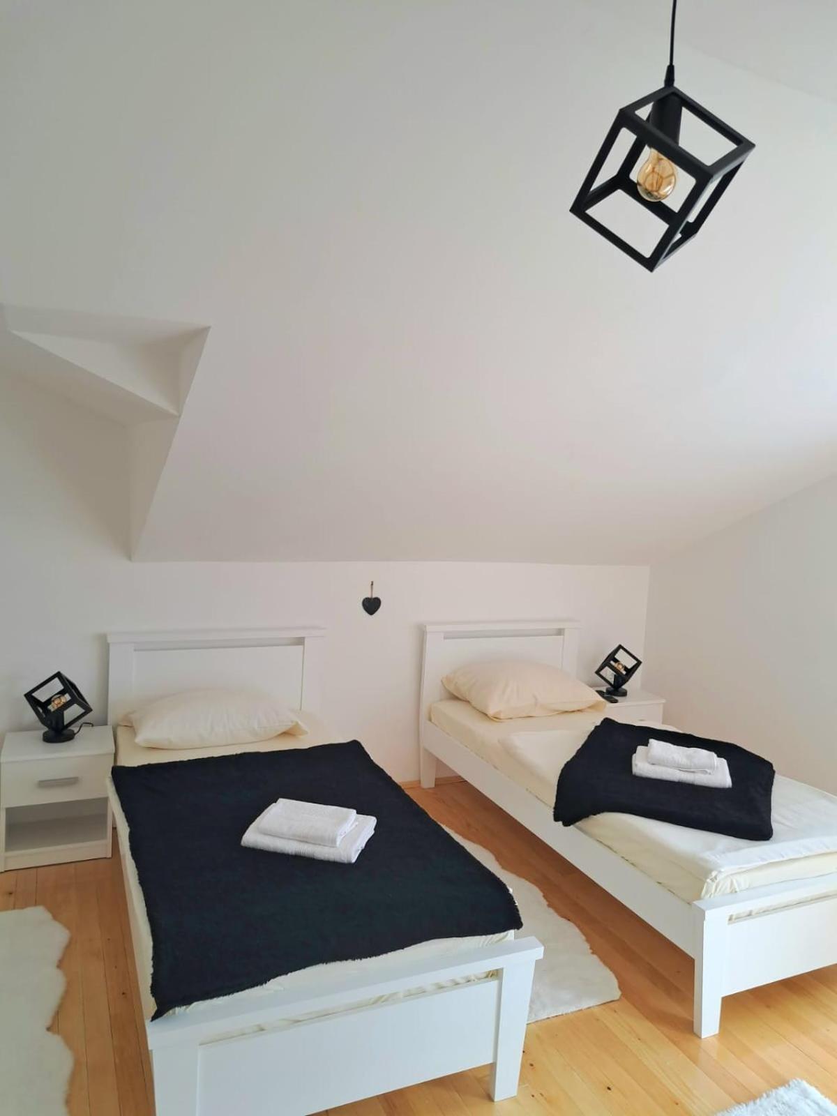 Sobe Zizi Bed & Breakfast Jajce Dış mekan fotoğraf